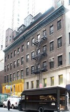 40 E 58th in New York, NY - Building Photo - Building Photo