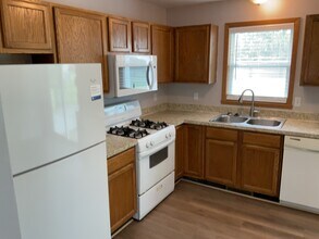6549 Samantha Ln in Rockford, IL - Building Photo - Building Photo