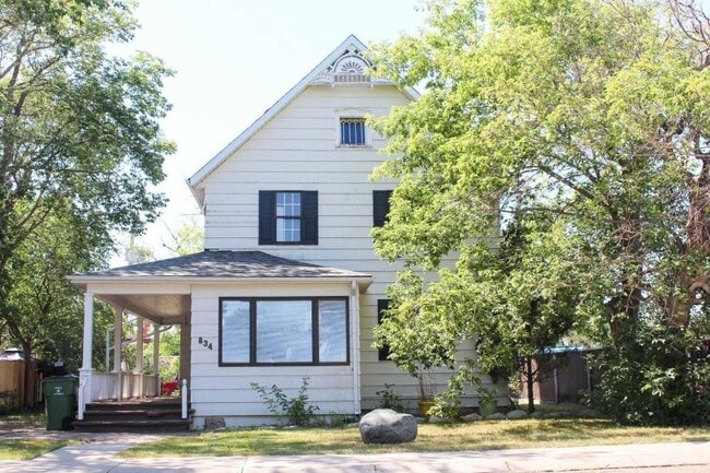 property at 834 Alder Ave
