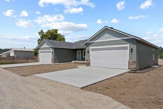 13805 E Rich Ave in Spokane Valley, WA - Building Photo - Building Photo