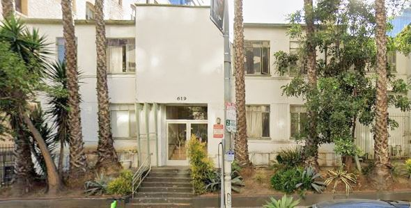 619 Normandie Ave in Los Angeles, CA - Building Photo