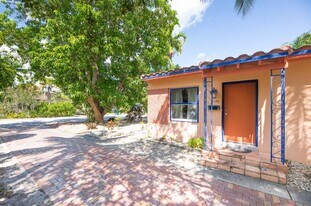 1136 NE 17th Way in Fort Lauderdale, FL - Building Photo
