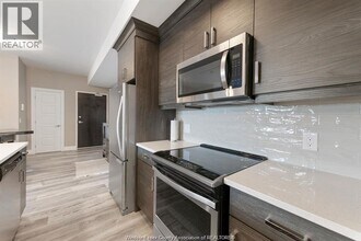 5850 Newman Blvd in Lasalle, ON - Building Photo - Building Photo