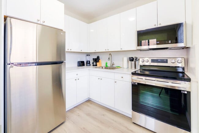 700 SW 11th Ave in Miami, FL - Building Photo - Building Photo