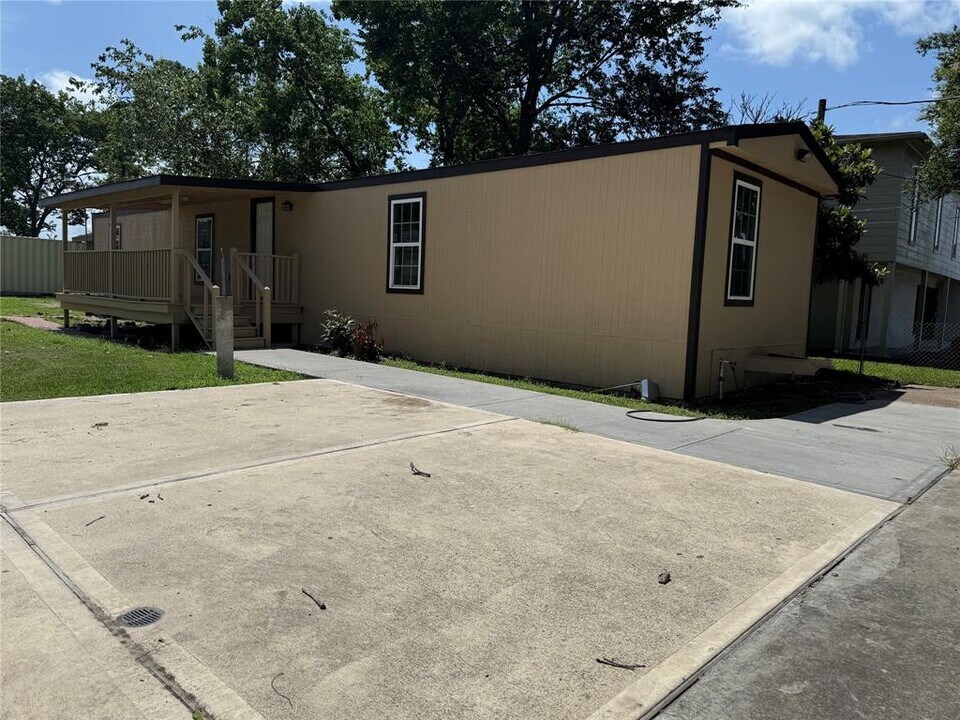 3417 Federal Rd in Pasadena, TX - Foto de edificio