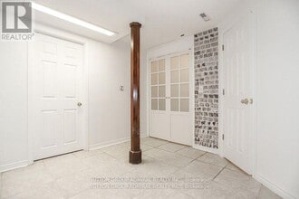 132 Larratt Ln in Richmond Hill, ON - Building Photo - Building Photo