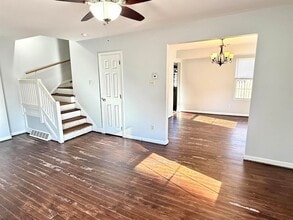 1309 Matthews Ave in Mays Landing, NJ - Foto de edificio - Building Photo