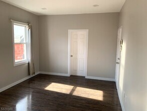 216 21st St in Irvington, NJ - Building Photo - Building Photo