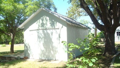 119 Idlewilde Blvd in Comfort, TX - Building Photo - Building Photo