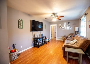 1409 Diana St in Lufkin, TX - Building Photo - Building Photo