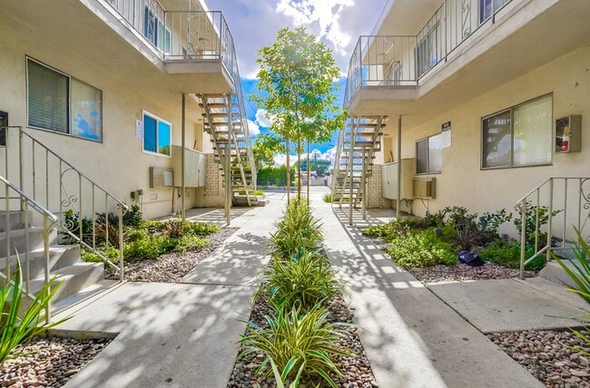 1731 - 1745 W. 120th St. in Los Angeles, CA - Building Photo - Building Photo