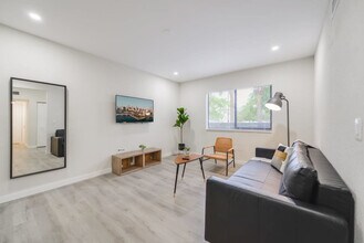 700 SW 11th Ave in Miami, FL - Building Photo - Building Photo