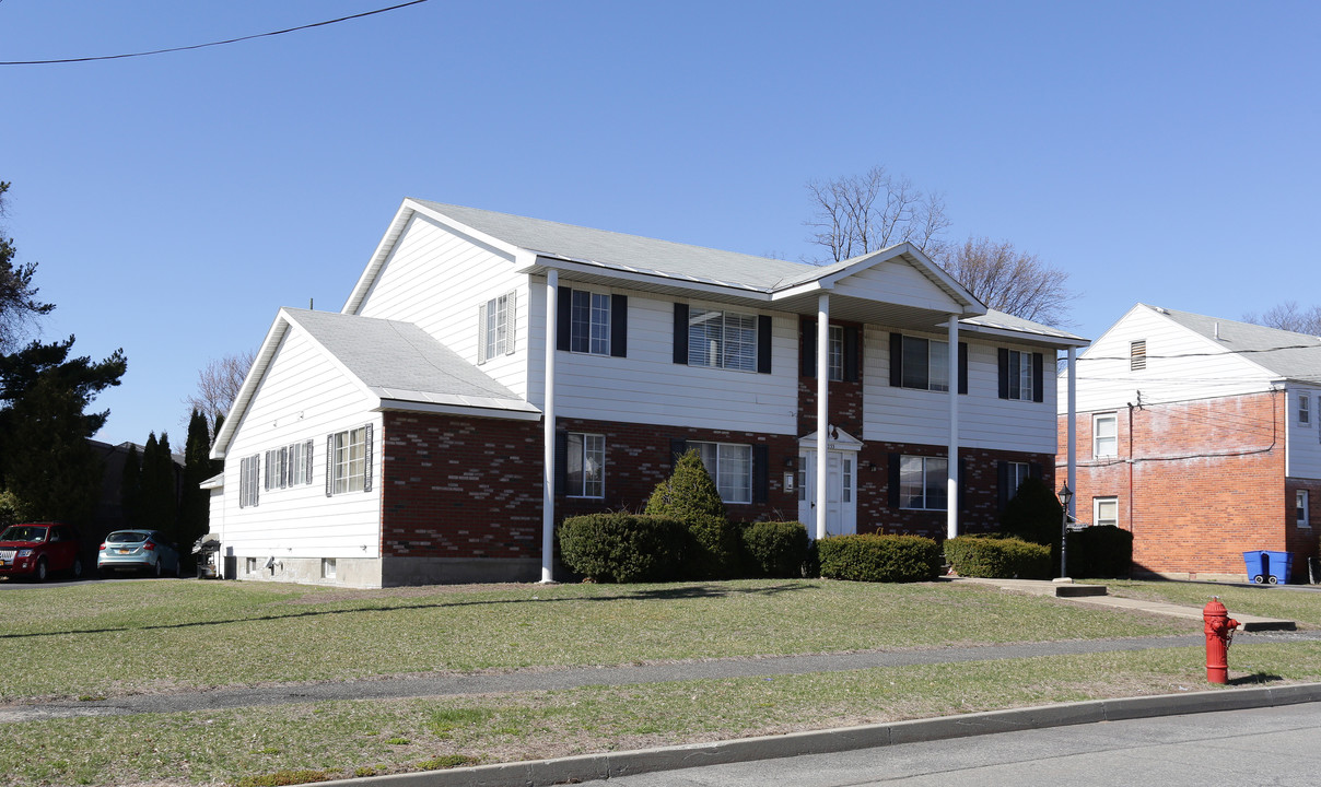 233 Jackson Ave in Schenectady, NY - Building Photo