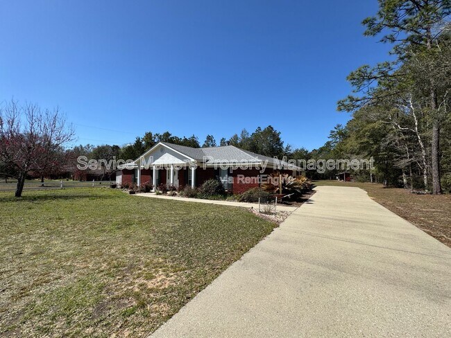 6277 Pansy Dr in Milton, FL - Building Photo - Building Photo