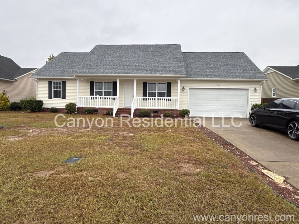 5446 Thackeray Dr in Fayetteville, NC - Building Photo