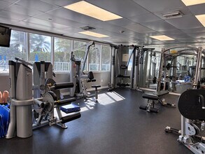 19201 Collins Ave in Sunny Isles Beach, FL - Building Photo - Building Photo