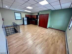 75 Bloomfield Ave in Montville, NJ - Building Photo - Building Photo