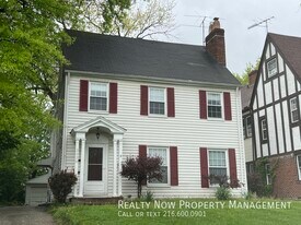3638 Glencairn Rd in Shaker Heights, OH - Building Photo