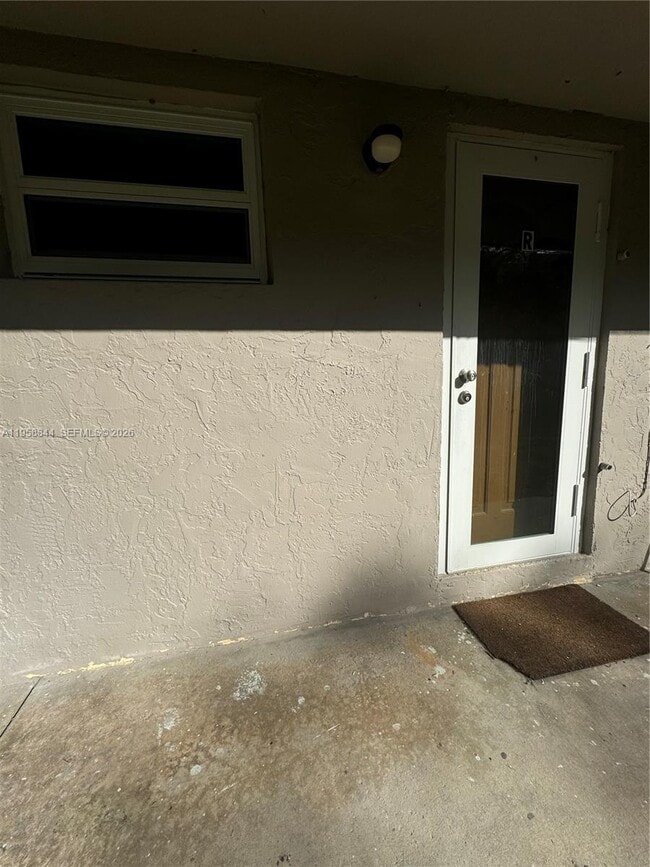 2220 SW 46th Ct in Fort Lauderdale, FL - Building Photo - Building Photo