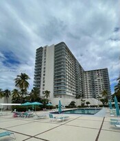 336 N Birch Rd, Unit 16B in Fort Lauderdale, FL - Building Photo