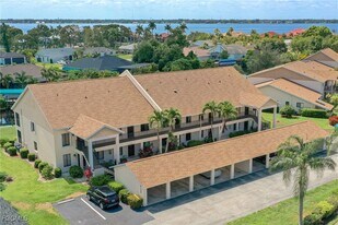 15140 Riverbend Blvd in North Fort Myers, FL - Building Photo