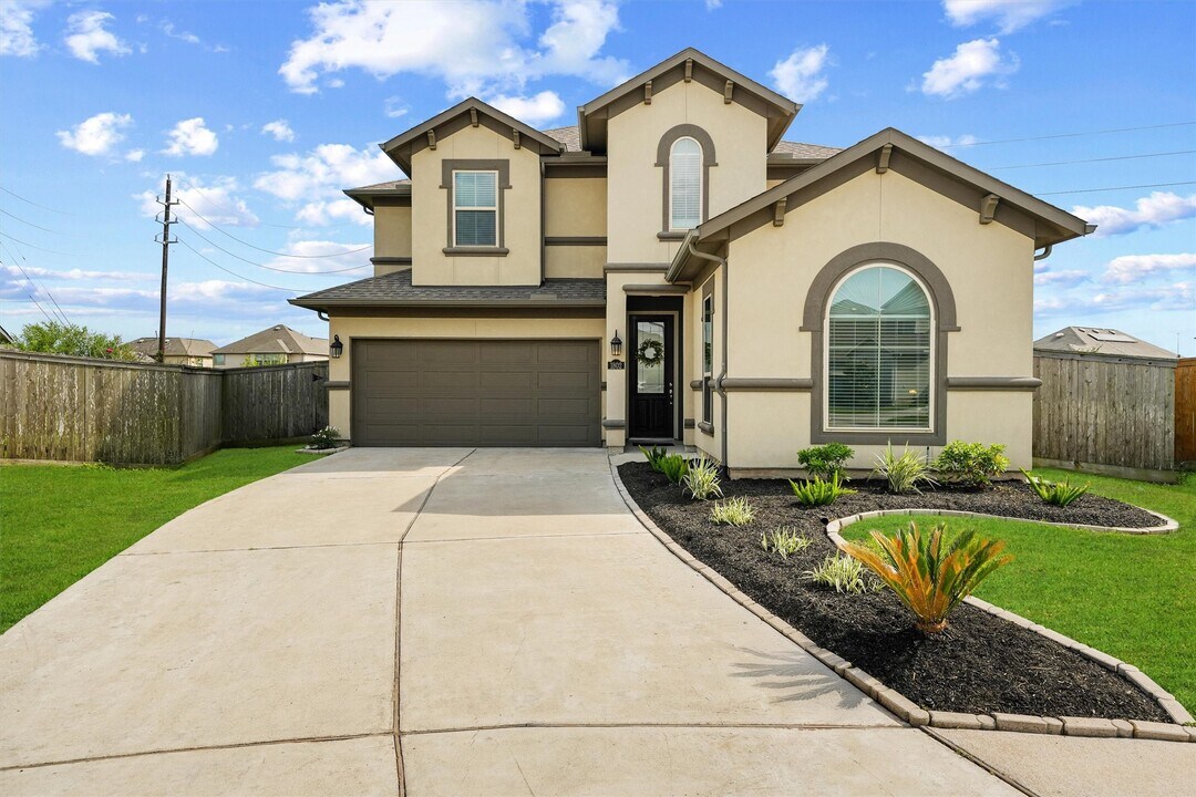 1802 Mamie Springs Ct in Richmond, TX - Building Photo