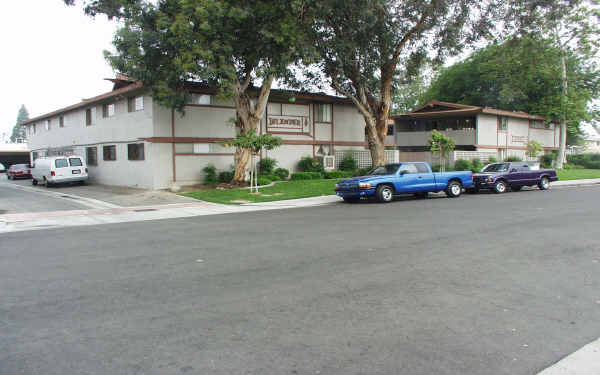 10340 Pradera Ave in Montclair, CA - Building Photo - Building Photo