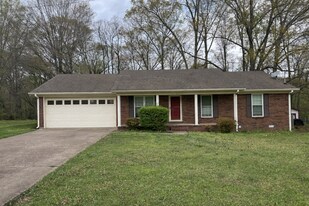 69 Randi Dr in Jackson, TN - Building Photo