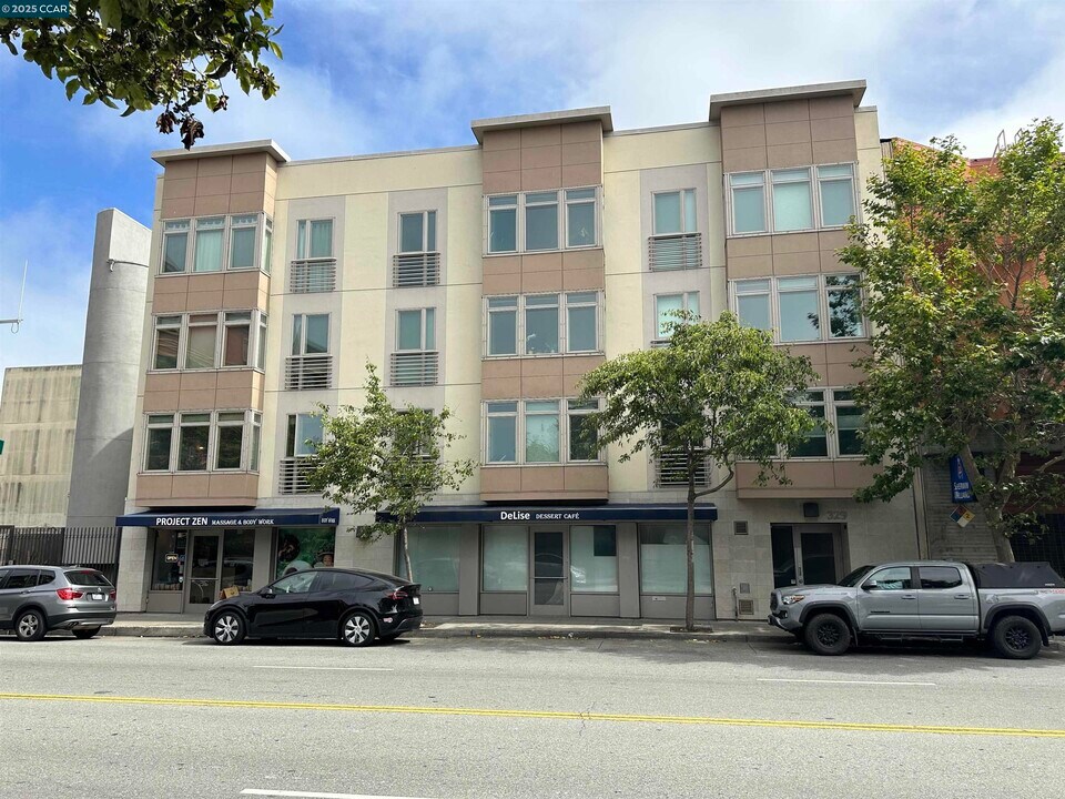 329 Bay St in San Francisco, CA - Building Photo