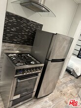 5915 Lexington Ave in Los Angeles, CA - Building Photo - Building Photo