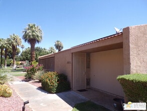 2559 Whitewater Club Dr in Palm Springs, CA - Building Photo - Building Photo