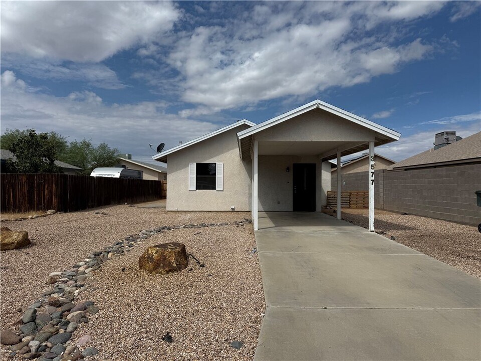 3577 N Bond St in Kingman, AZ - Building Photo