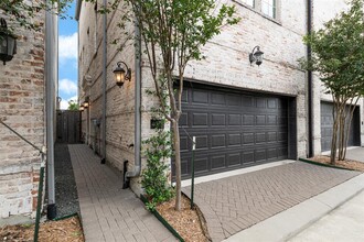 4021 University Grove St in Houston, TX - Building Photo - Building Photo