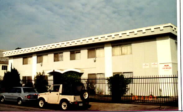 717 W 80th St in Los Angeles, CA - Building Photo - Building Photo