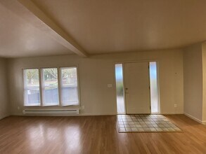 726 Water St in Springfield, OR - Building Photo - Building Photo