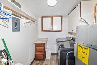 4698 Rochelle Rd in Homer, AK - Building Photo - Building Photo