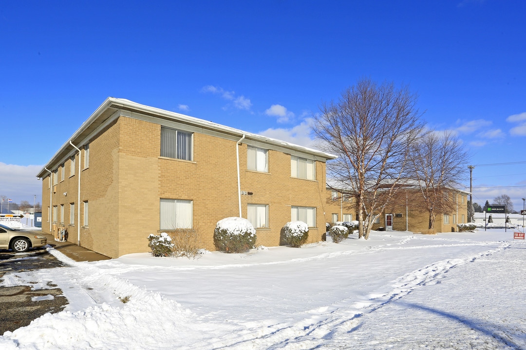 Imperial Gardens Apartments in New Baltimore, MI - Foto de edificio