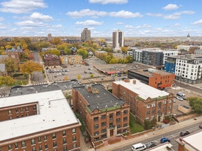 1820 1st Ave S, Unit 207 in Minneapolis, MN - Building Photo - Building Photo