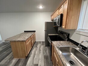 583 N Main St, Unit 691/A/583 in Toledo, OR - Building Photo - Building Photo
