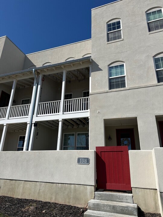 5318 W S Jordan Pkwy in South Jordan, UT - Building Photo