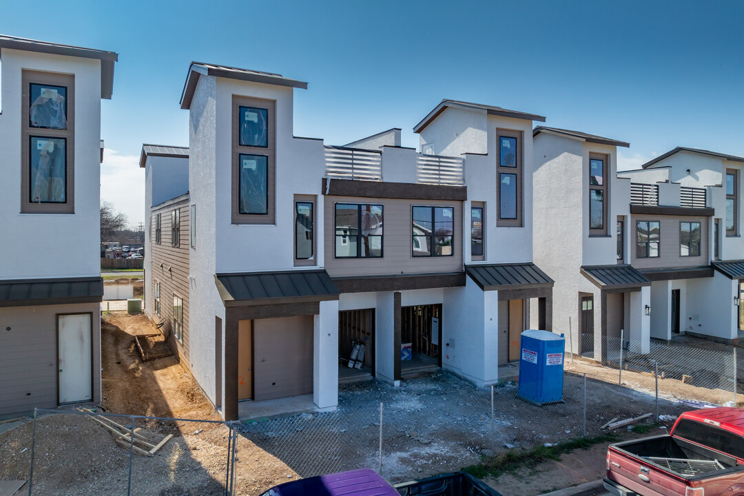 5146-5147 Northtrail Dr in San Antonio, TX - Building Photo