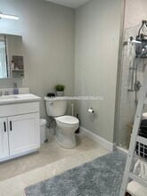 200 Old Colony Ave, Unit 401 in Boston, MA - Foto de edificio - Building Photo