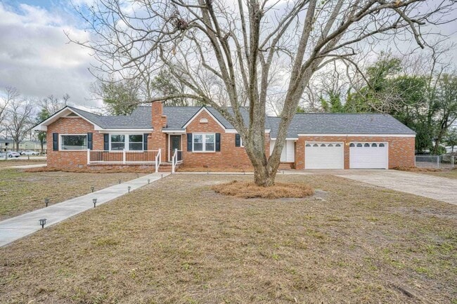 205 Hampton Ave in Belvedere, SC - Building Photo - Building Photo