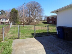 3009 Lomond St in Winston-Salem, NC - Building Photo - Building Photo