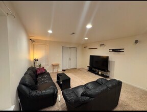 9117 Mulder Ct, Unit Basement in Manassas, VA - Building Photo - Building Photo