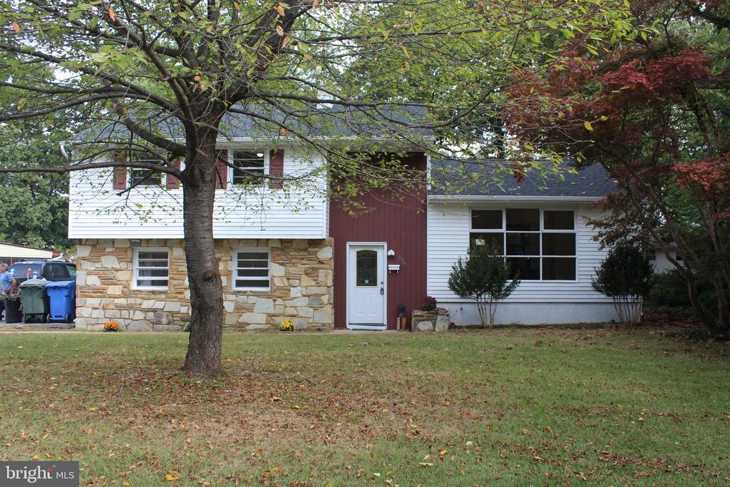 936 N Main St in Glassboro, NJ - Building Photo