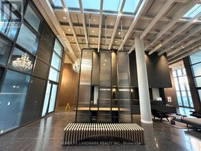 28 Interchange Wy in Vaughan, ON - Building Photo - Building Photo