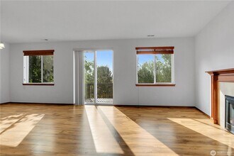 302 Avenue J in Snohomish, WA - Building Photo - Building Photo