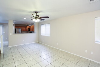 10425 Concetta Ave in Las Vegas, NV - Building Photo - Building Photo