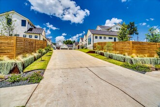4018 Valley View Rd in Austin, TX - Building Photo - Building Photo